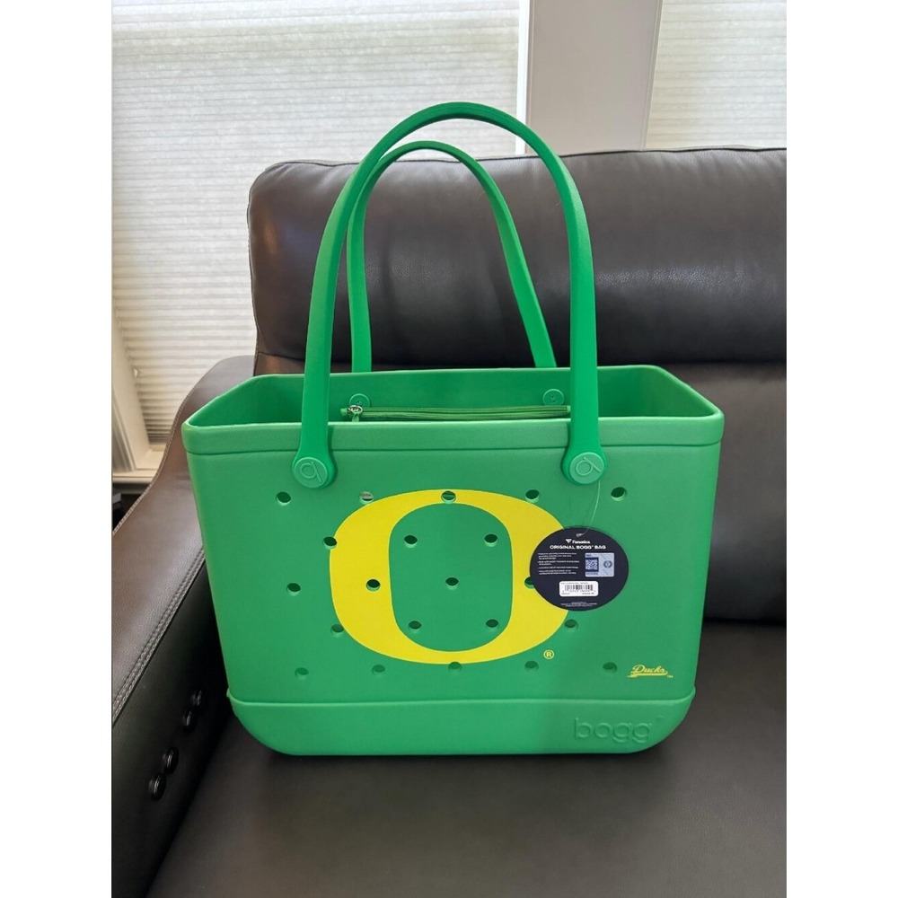 19" Bogg bag NEW with Tags Oregon Ducks green and yellow 19" Original